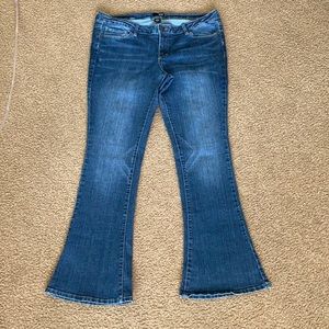 ANA. A New Approach Women’s Bluejeans size 36x32 (measured) Stretch Flare Tag 14